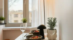 2 Bedroom Apartment for Families and Business, Tram and Bus in Front - Image 2