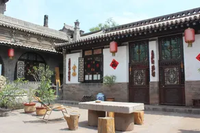 citywall old house courtyard - Image 2