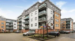 Stylish Flat next2 Wimbledon with a parking - Image 4