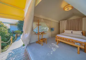Dabie Mountain Doushahe Hot Spring Town - Image 2