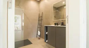 Faro - Modern Design Apartment in Walled Old Town - Image 2