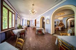 Royal Victoria Hotel - Image 4
