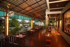 Boon Siam Hotel - Image 2