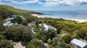 Walk To Beautiful Beach and Bushwalking Trails - Image 5