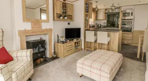 27 Lake View - Image 2