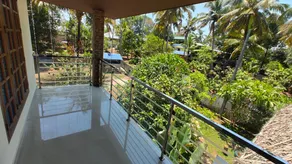 Sky's Surf Hostel - Image 5