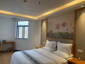 Lai Si Li Hotel - Image 2