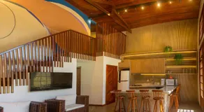 Seaside Retreat w4 Bedrooms and Pool - Image 3