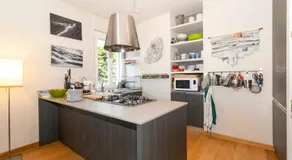 GuestHost - Charming apartment with parking! - Image 5