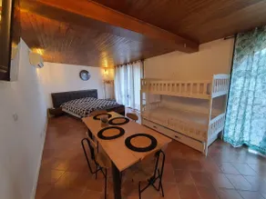 Exceptional setting, ground floor studio with pool - Image 2