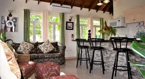 Coconut Walk Beach Apartment - Image 4