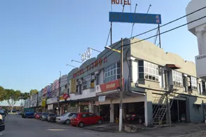 OYO 89737 Hotel Tishoa - Image 5