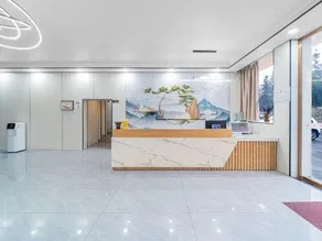 ShanHe Holiday Hotel - Image 3