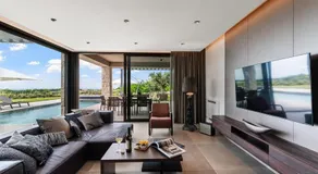 Villa mit Sauna, Terrasse und Garten | Poolblick - Image 2