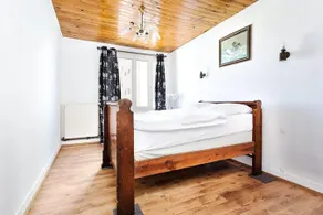Lovely flat in a house on the 2nd & 3rd floors - Image 1