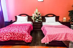 Regine Inn - Image 5