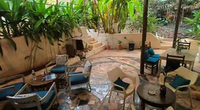 Standalone "Greek" Jungle House, walking distance to Thalassa and Boiler Maker - Image 5