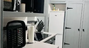 Archie's den - Image 4