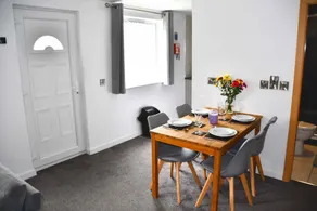 Beautiful Ilfracombe Apartment 2 Bedrooms - Image 4