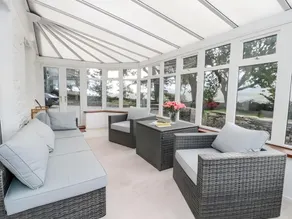 Chester House: Beautiful Cottage & Hot Tub - Image 4