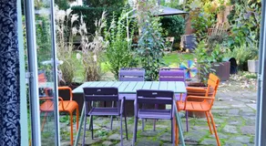 Embassy Corner - Image 4