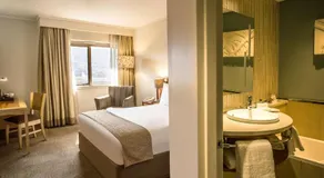 Garden Court Eastgate - Image 2