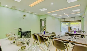 Hotel The Benz - Image 5