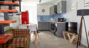 Athens Mets Loft - Image 2