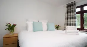 Vale Park Hotel - Image 2