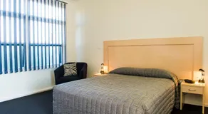Cherry Blossom Motor Inn - Image 2