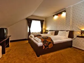 CHIC CITY Rooms - Image 4
