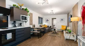 Nottage House Premier Apartments - Image 3