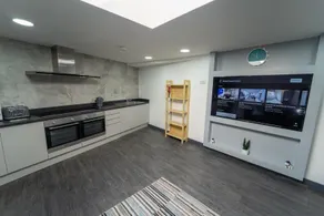 Spacious Comfortable studio near the university - Image 3