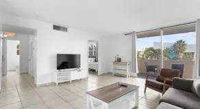 Bay Harbor Sunset Apt 3C - Image 2