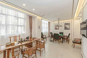 Liang Fan Holiday Inn - Image 4