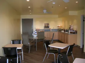 Blue Sail Inn - Image 5