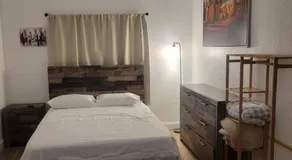 Charming Private Studio,Full Amenities, Great Location - Image 5