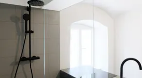 ENTZÜCKENDE KLEINE WOHNUNG - Image 2