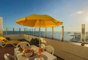 GuestReady - OceanView TopFloor w Terrace - Image 3