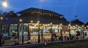 DLAYARAN HOTEL & CAFE - Image 3