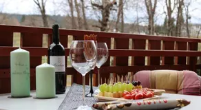 Appartamento con piscina, giardino e sauna | Vista sul giardino - Image 5