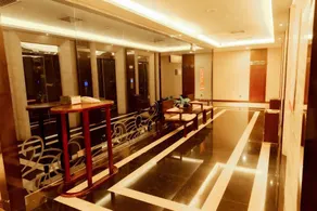 Hollyear Hotel - Image 4