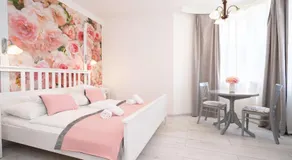 Villa Rose Garden - Image 2
