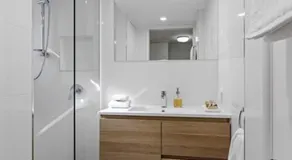 Mooloolaba Waterfront Unit - sleeps 8 - Image 2