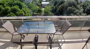 Spacious apartment with top view - Image 4