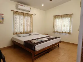 Viki Holiday Home - 3 Bedroom AC Bungalow - Image 3