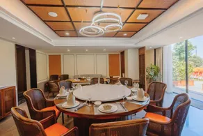 Shili Mingyue Resort Hotel - Image 2