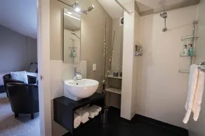 Split Apple Lodge - Eco Lodge & Spa - Image 2