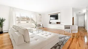 Modern Luxury Home w GameRoom & Parking - Image 2