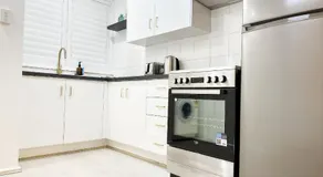Solhaus - Modern 1BR by Towradgi Beach - Image 4